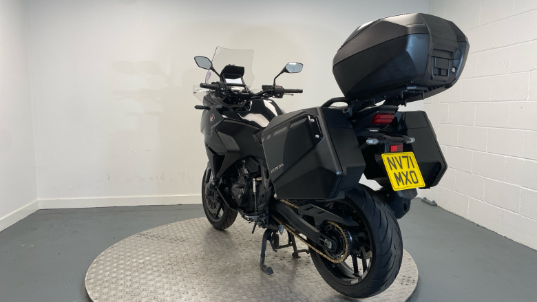 Honda NT1100 Manual (22 Model Year)
